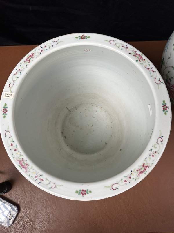 清晚期 粉彩花鸟缸一对 - 图9