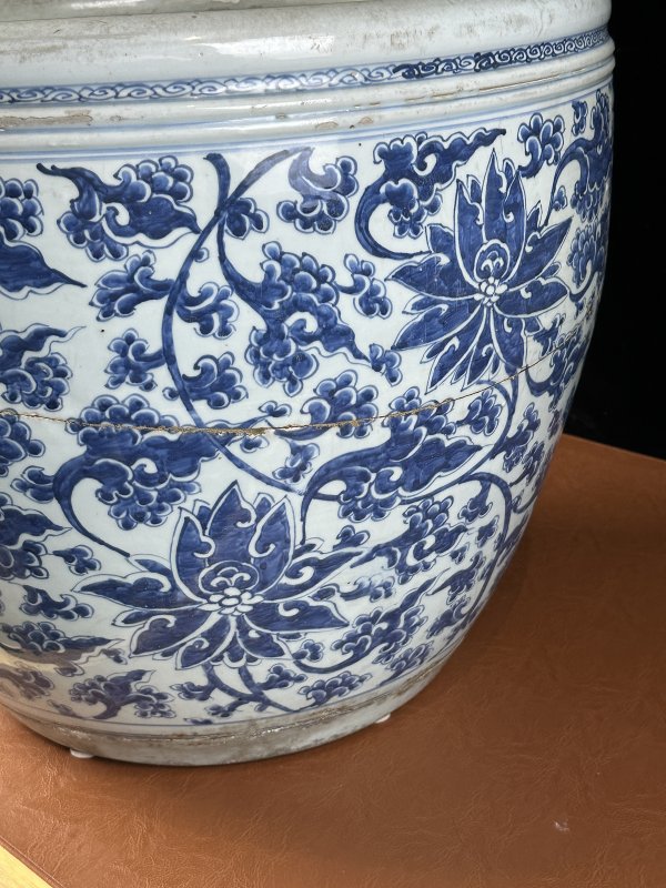 清康熙 青花缠枝花卉纹大缸 - 图6