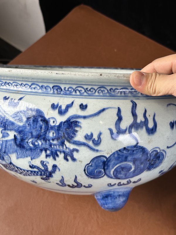 清雍正 青花双龙戏珠香炉 - 图4