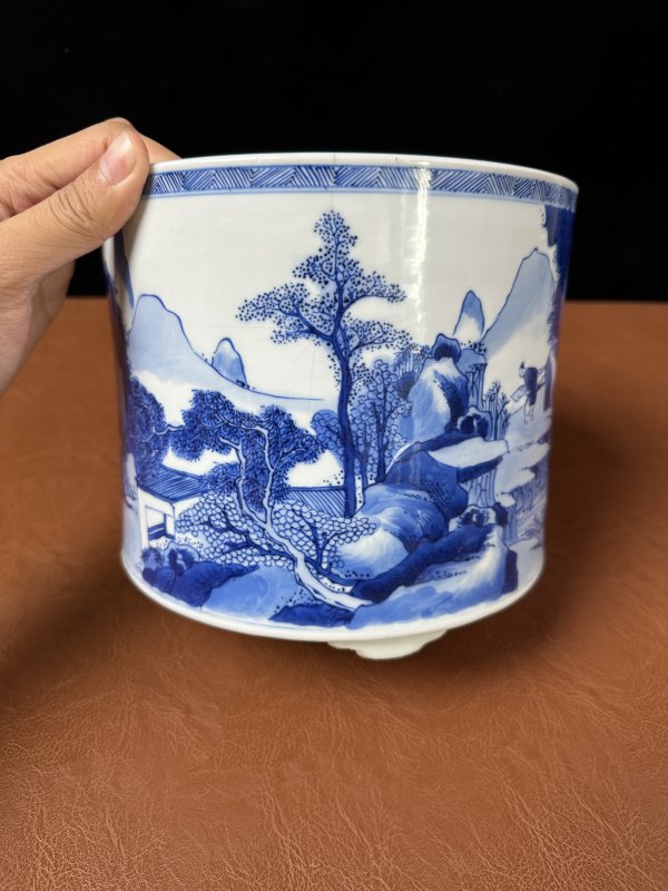 明万历、清康熙 青花笔筒及青花加彩豆一组 - 图10
