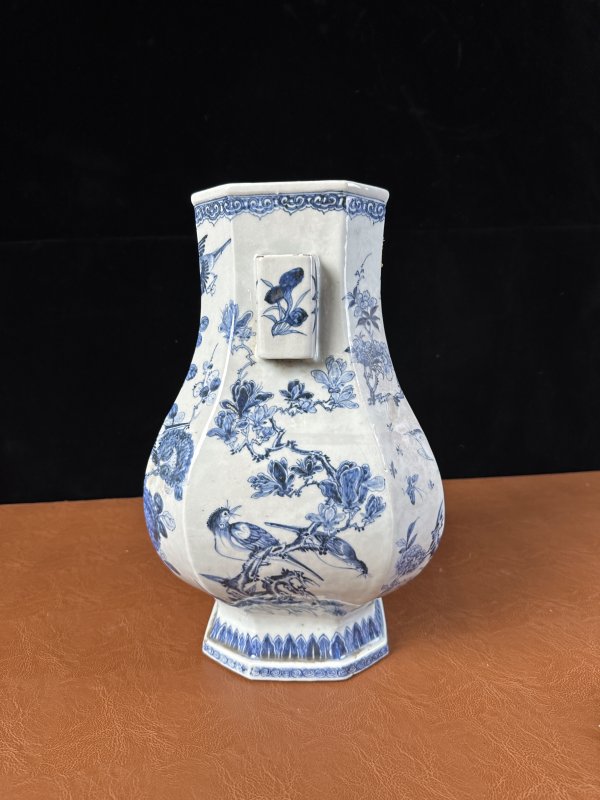 清中期 青花花鸟纹四方贯耳瓶 - 图4