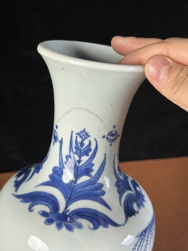 明崇祯 青花人物故事图筒瓶 - 图13