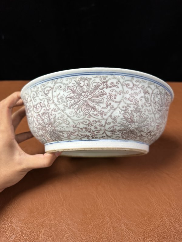 清 青花釉里红缠枝莲纹碗 - 图4