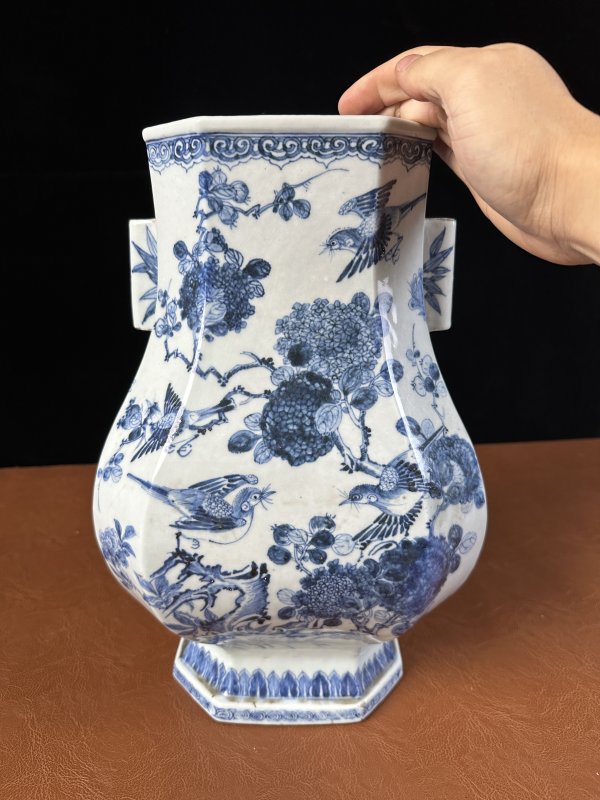 清中期 青花花鸟纹四方贯耳瓶 - 图7
