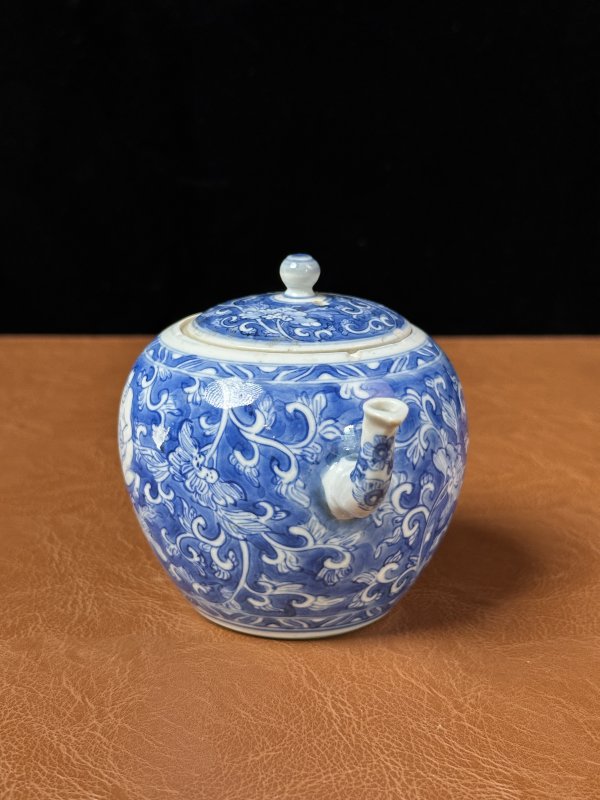 清康熙  青花持莲童子茶壶 - 图3