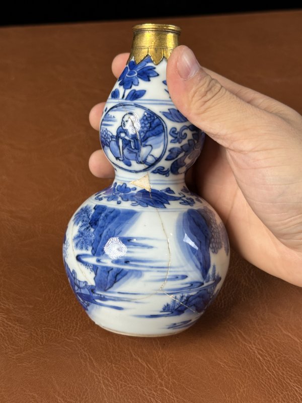 明崇祯 青花人物葫芦瓶 - 图5
