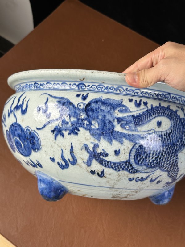 清雍正 青花双龙戏珠香炉 - 图6