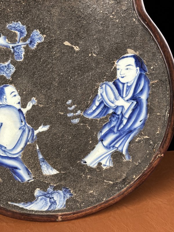 清乾隆 青花和合二仙嵌瓷板画 - 图5