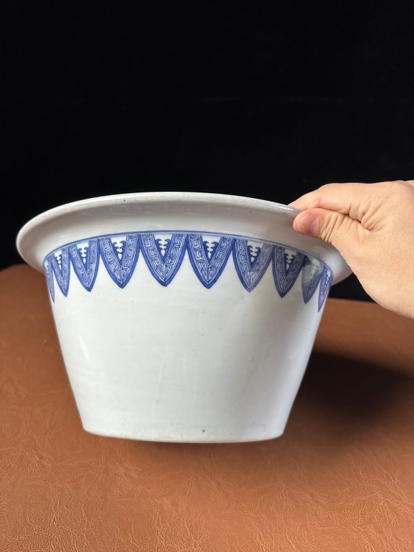 清康熙 青花夔纹花盆一对 - 图6