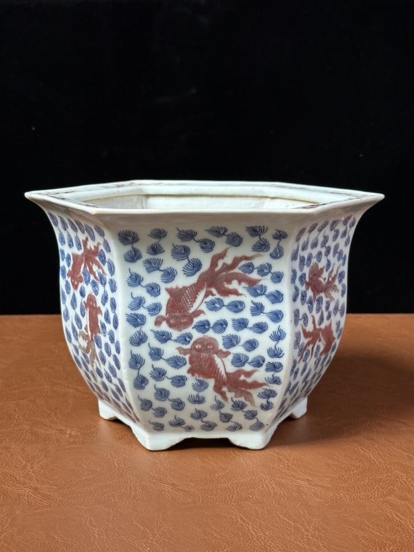 清 青花釉里红鱼藻纹花盆 - 图2
