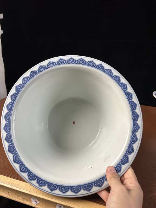 清康熙 青花夔纹花盆一对 - 图7