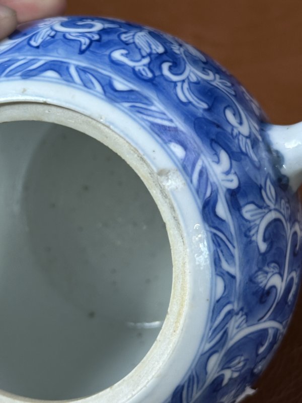 清康熙  青花持莲童子茶壶 - 图10
