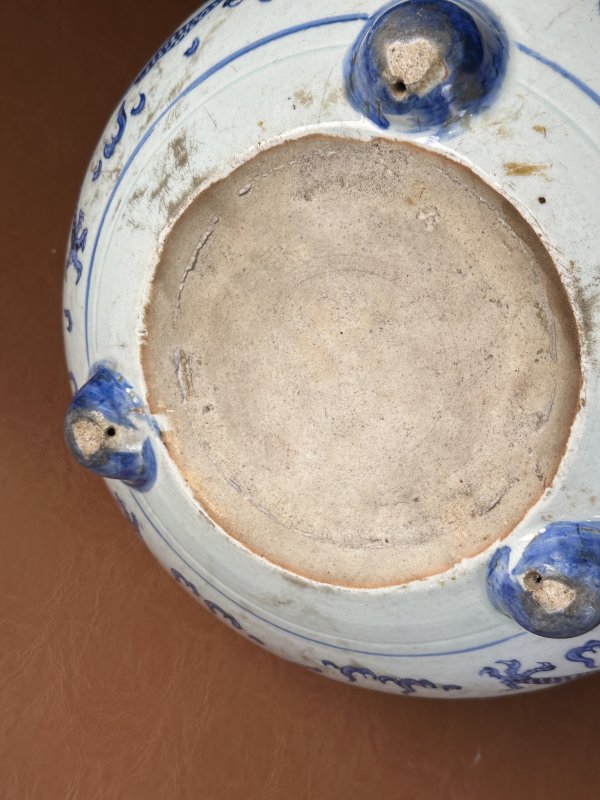 清雍正 青花双龙戏珠香炉 - 图11