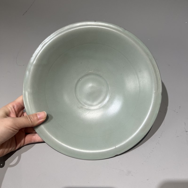 明代 龙泉窑粉青釉黑胎供盘 - 图4