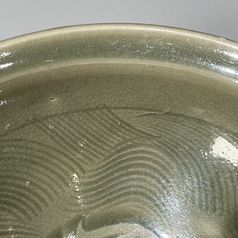 明代 青釉落花流水纹盏 - 图8