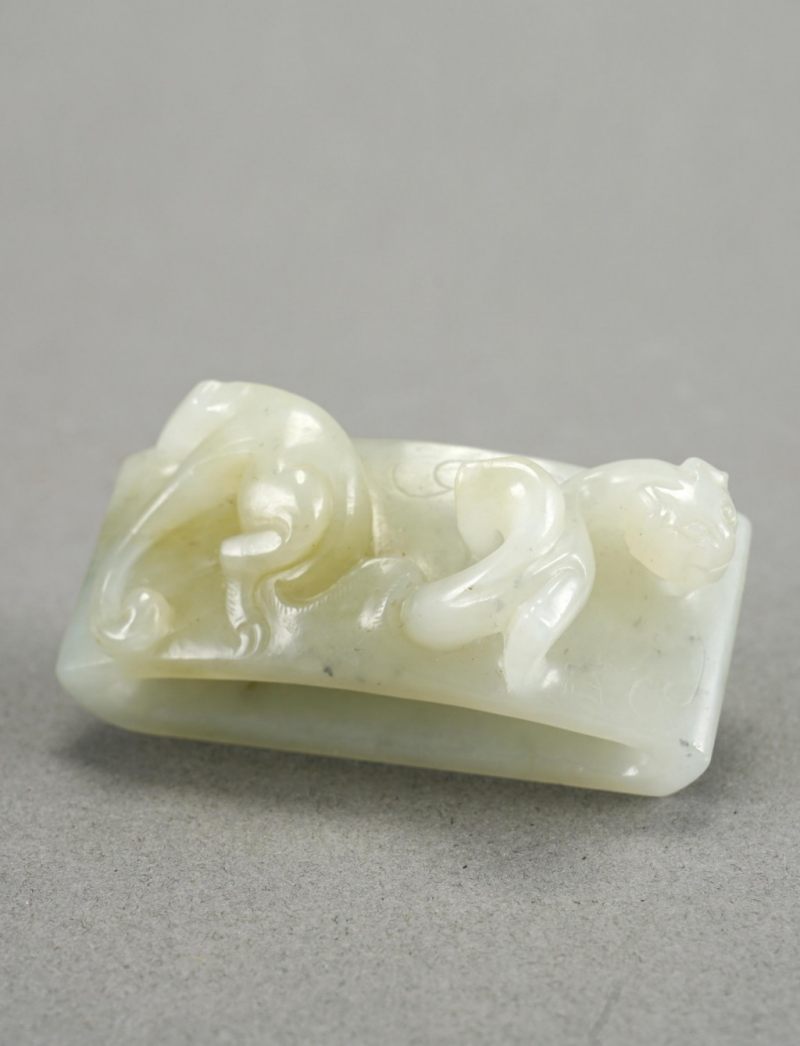    中古 青白玉劍格