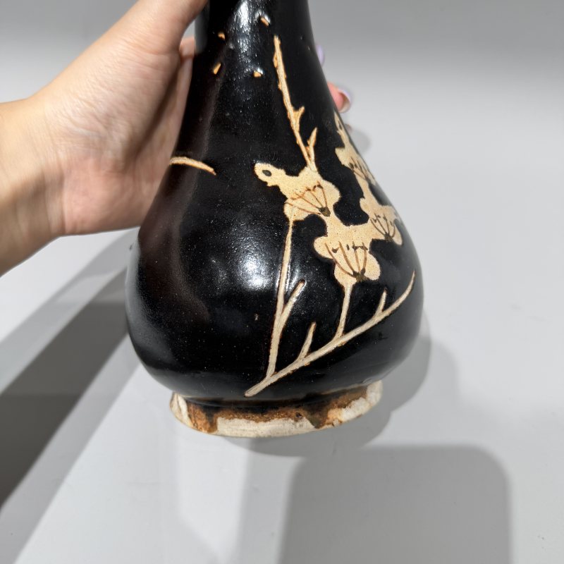 明代 吉州窑黑釉梅花长颈瓶 - 图8