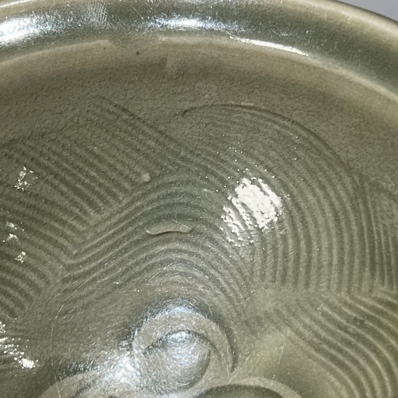明代 青釉落花流水纹盏 - 图9