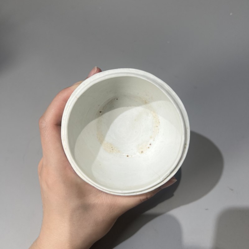 明代 青白釉镂空花卉纹香薰 - 图7