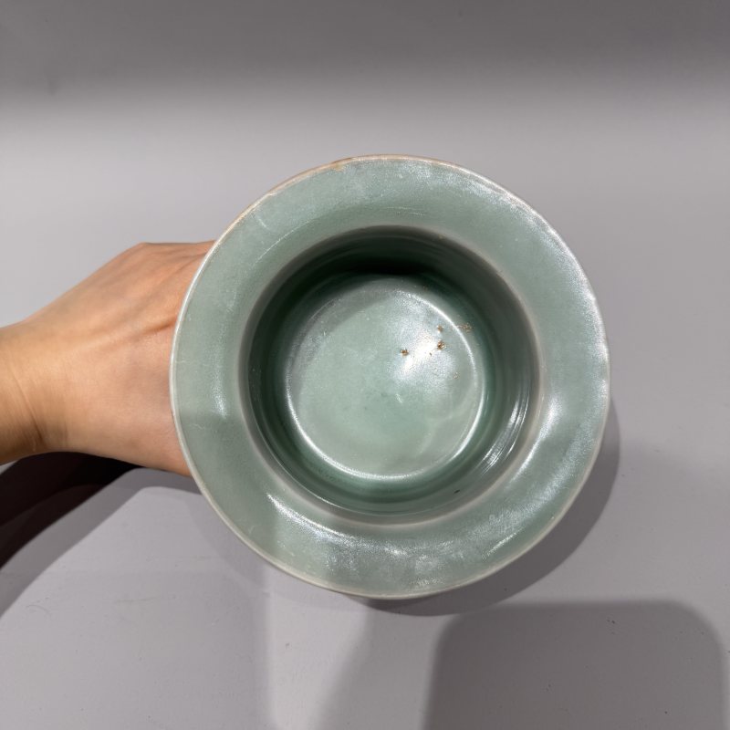 明代 龙泉窑翡色青釉折沿兽足炉 - 图3