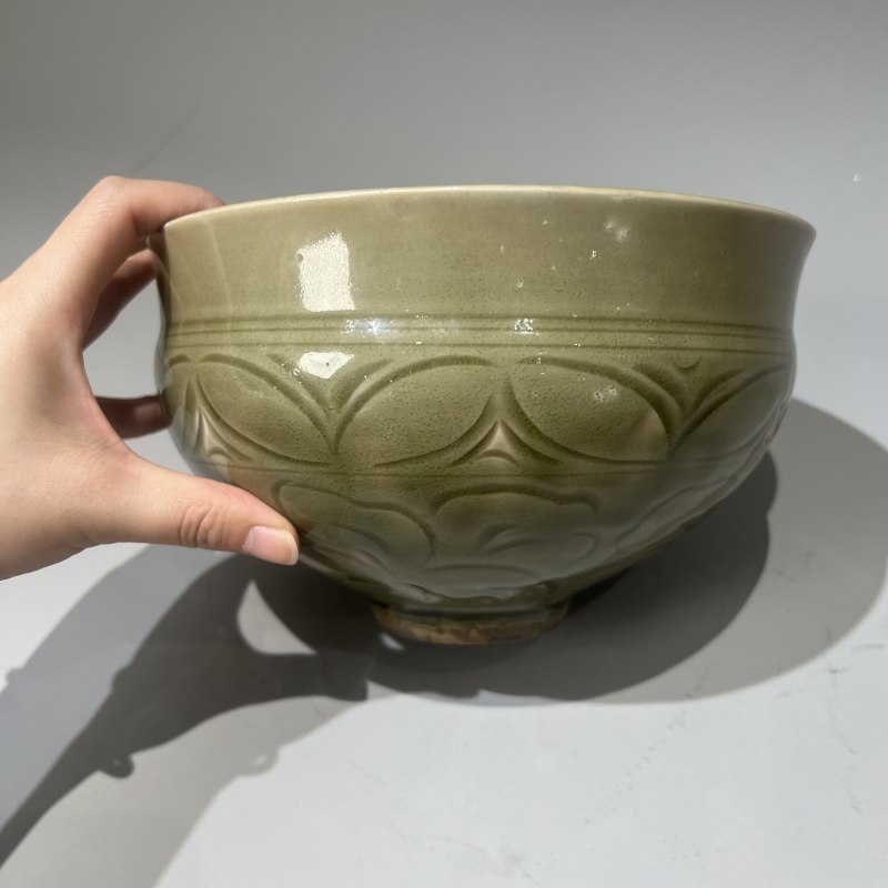 明代 青釉刻花钵 - 图4