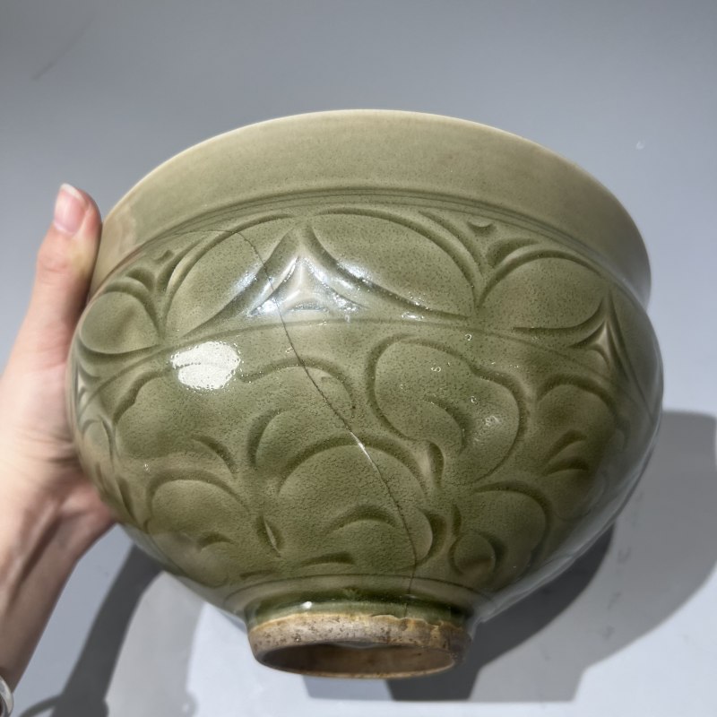 明代 青釉刻花钵 - 图5