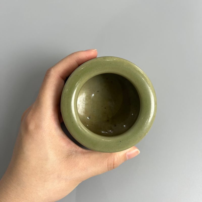 元代 龙泉窑青釉三足炉 - 图9