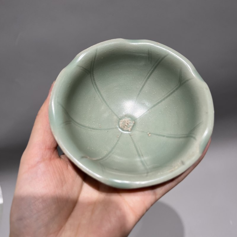 明代 龙泉窑梅子青釉龟栖荷叶盏 - 图7