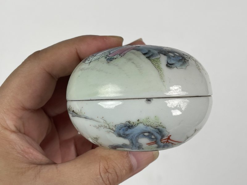 民国 粉彩人物印泥盒 - 图6