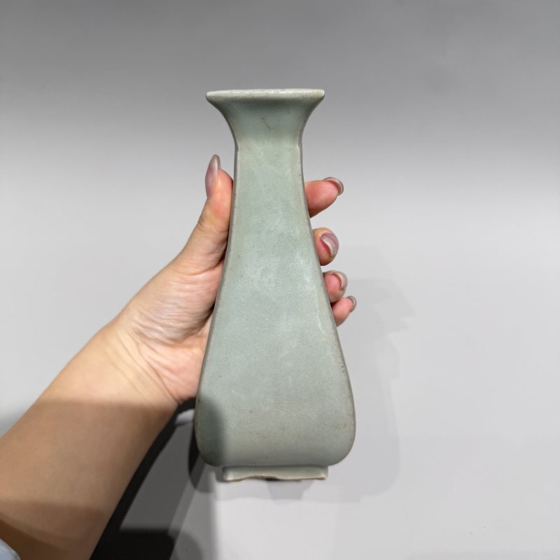 明代 龙泉窑粉青釉四方瓶 - 图4