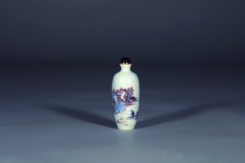 清 青花釉里红山水人物鼻烟壶 - 图1