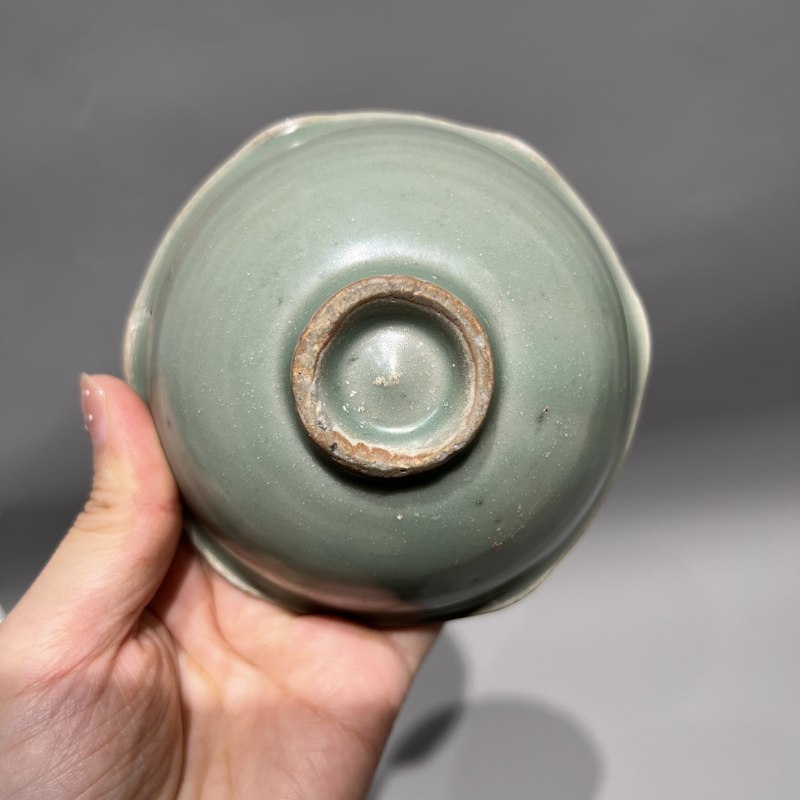 明代 龙泉窑梅子青釉龟栖荷叶盏 - 图9