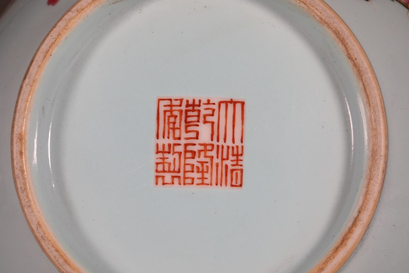清 松石绿釉粉彩喜上眉梢包袱瓶 - 图5