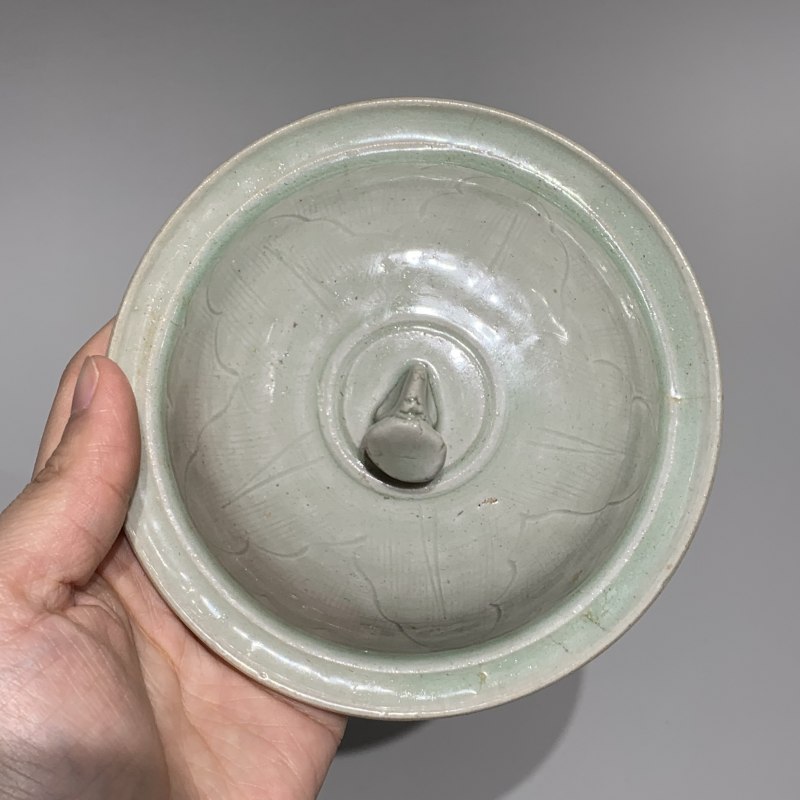 明代 青釉蕉叶纹盖钵 - 图5