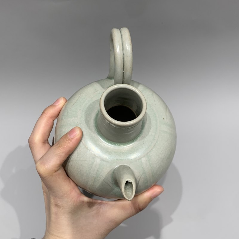 明代 青釉刻花温酒壶、盏、托一套 - 图6