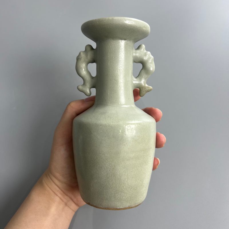 明代 龙泉窑青釉摩羯鱼耳瓶 - 图5