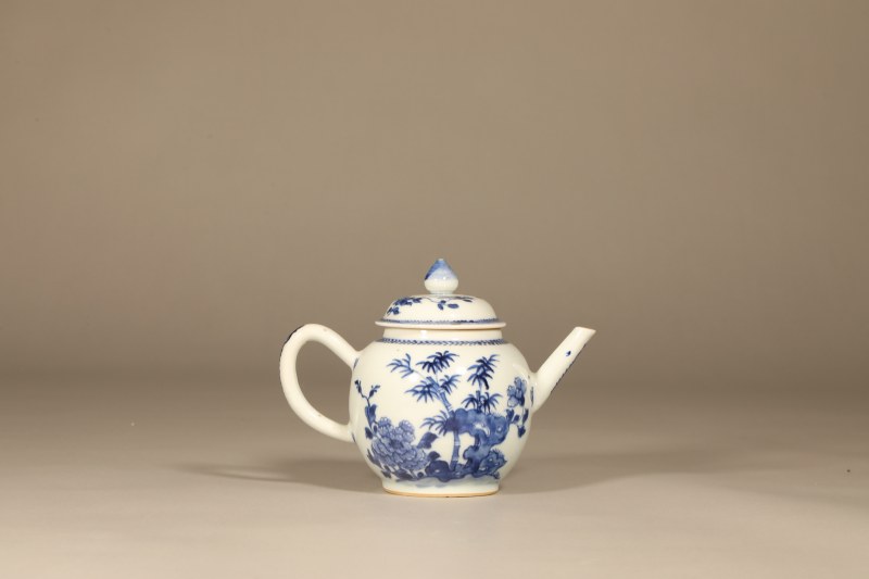 清乾隆 青花花卉纹茶壶 - 图4