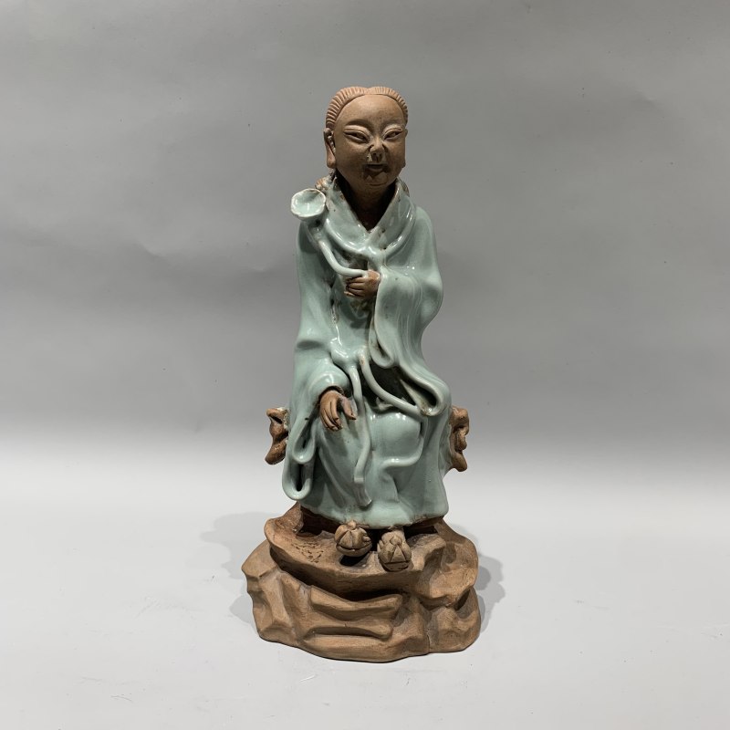 元代 龙泉窑粉青釉何仙姑造像 - 图2