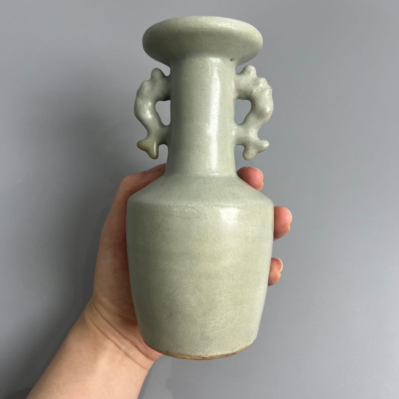 明代 龙泉窑青釉摩羯鱼耳瓶 - 图7