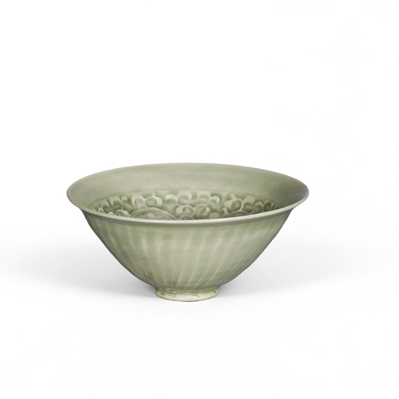 明代 青釉团菊纹斗笠盏 - 图2