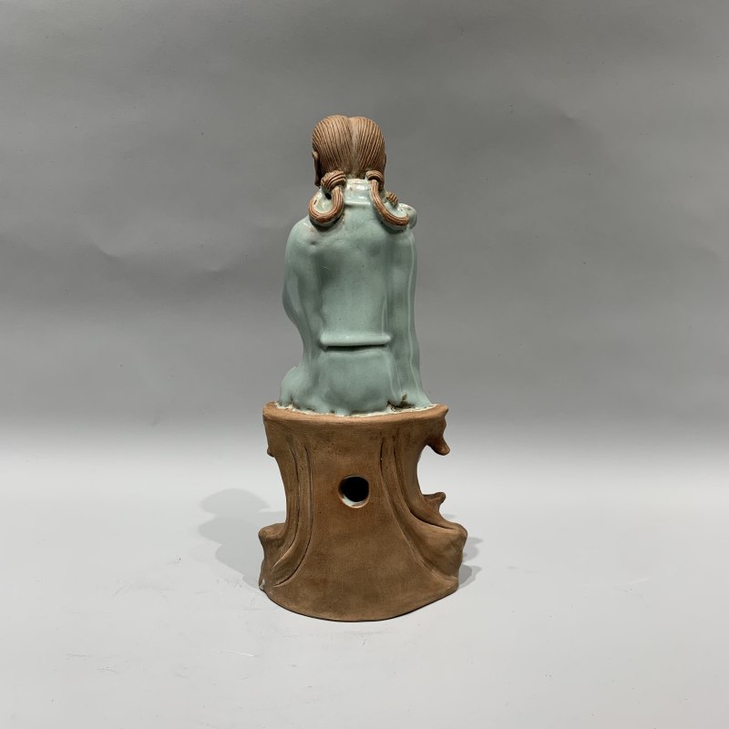元代 龙泉窑粉青釉何仙姑造像 - 图4