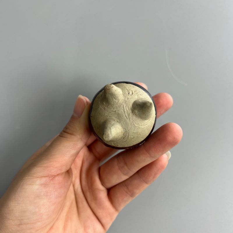 明代 黑釉三足香炉 - 图10