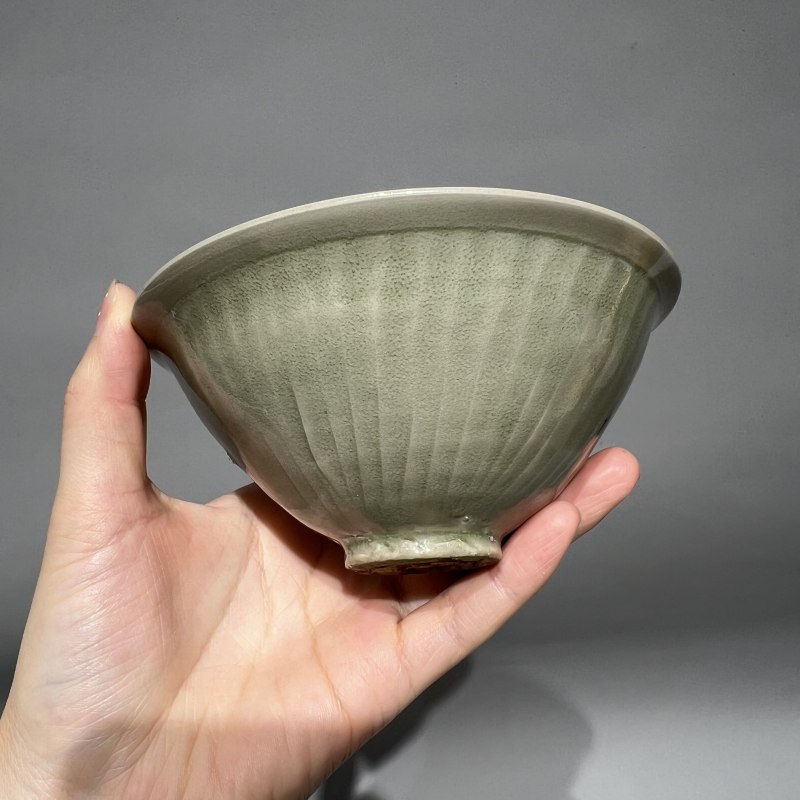 明代 青釉团菊纹斗笠盏 - 图3