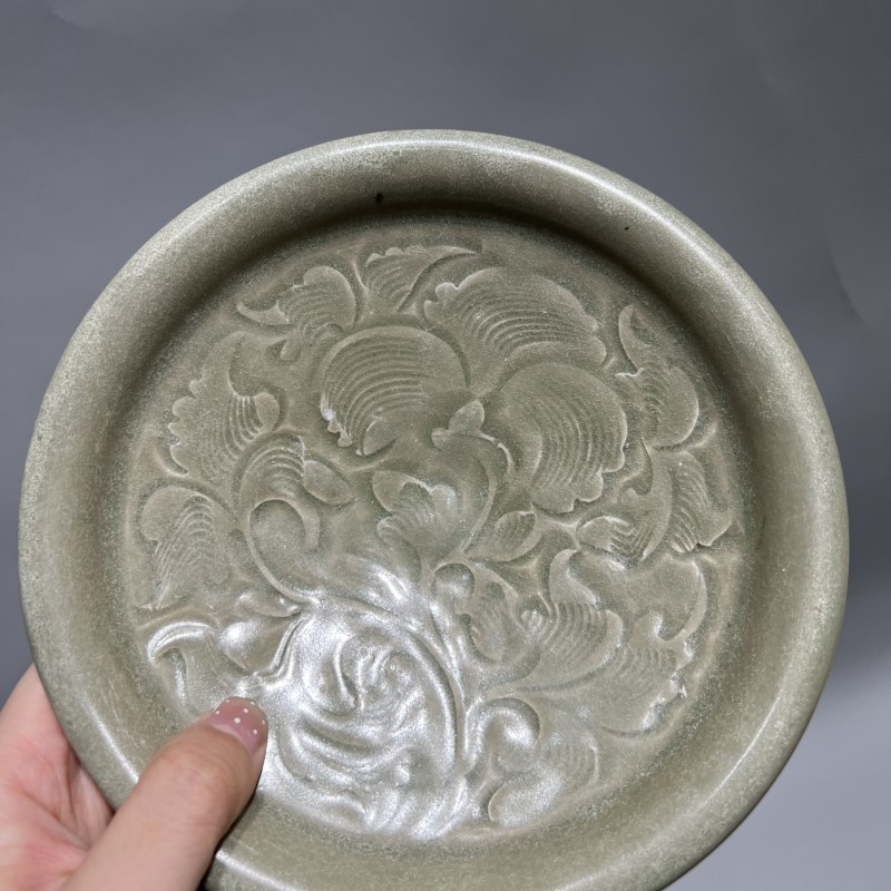 明代 青釉刻花盘 - 图4