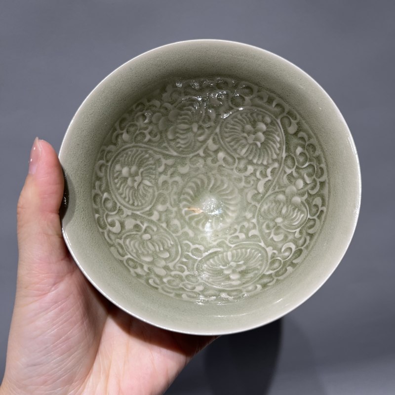 明代 青釉团菊纹斗笠盏 - 图5