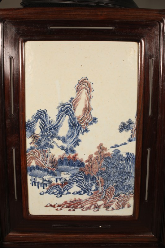 清乾隆 青花釉里红山水人物插屏 - 图3