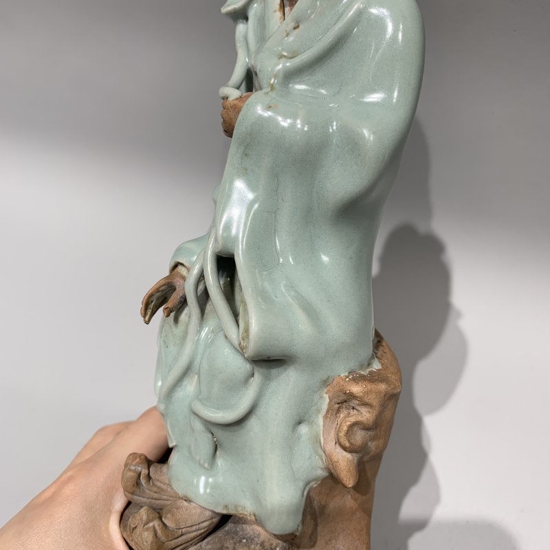 元代 龙泉窑粉青釉何仙姑造像 - 图10