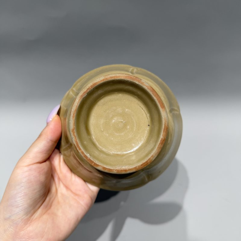 明代 青釉花口高足杯 - 图9