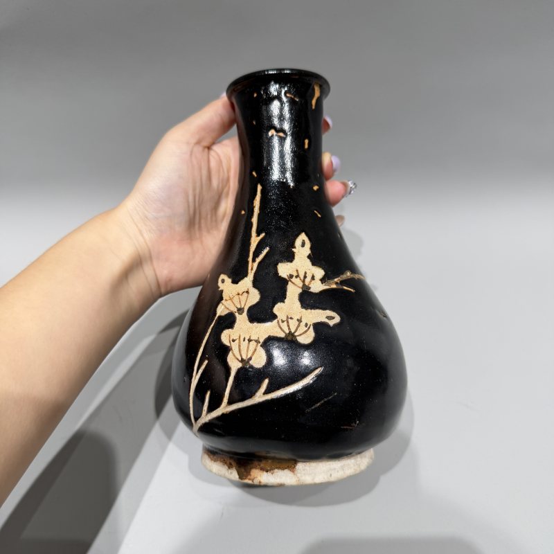 明代 吉州窑黑釉梅花长颈瓶 - 图4