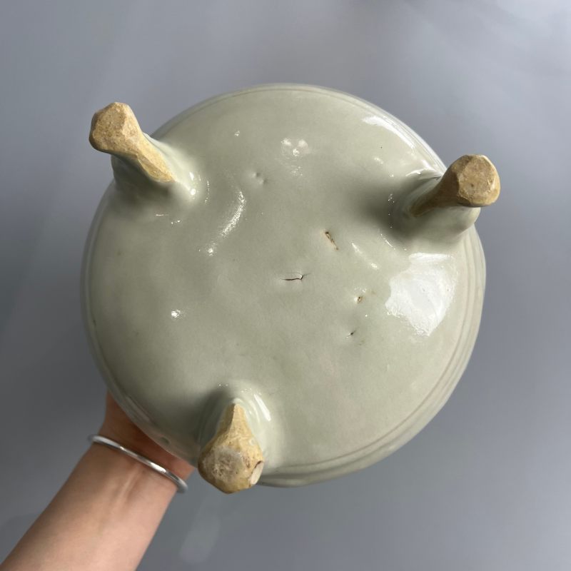 明代 月白釉兽足炉 - 图11